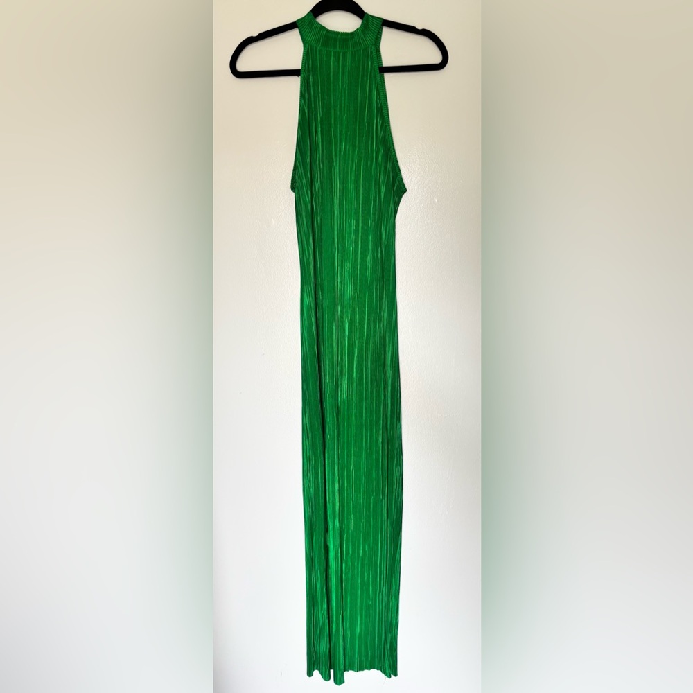Pretty Little Thing Vibrant Green Sleeveless Dress